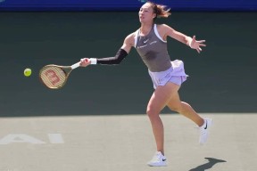 bet365平台体育 -阿扎伦卡爆冷击败中国队，赛况扑朔迷离引爆全场！(王楚钦王艺迪爆冷输球)