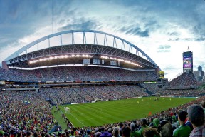 bet365投注 -篮球赛场焦点！英格兰队对阵葡萄牙队，防守反击奏效，球队笑到最后